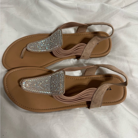 Sandals - Picture 4 of 4